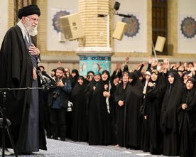 Supreme Leader Meets with University Students, Emphasizes Role of Youth in Building a Better Future for Iran