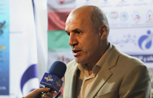 Dr. Saeed Habiba, Deputy Minister of Science and head of Iran's Student Affairs Organization, visited the SSRI booth and stressed industry-university linkages .